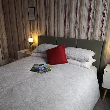 The Phoenix Guest House Σκάρμπορο Εξωτερικό φωτογραφία